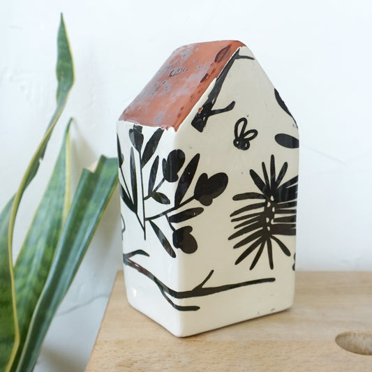 Scatterling Black & White 6" House Sculpture