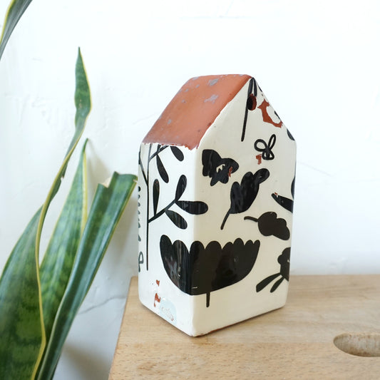 Scatterling Black & White 6" House Sculpture