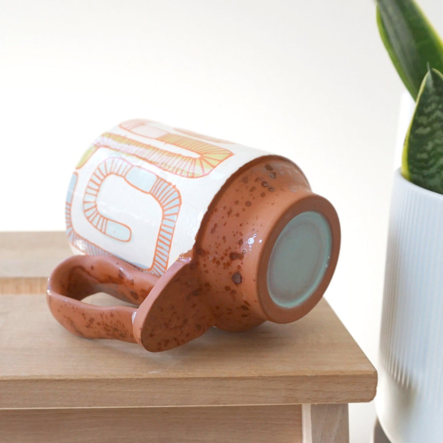 Worm Loop Handle Mug