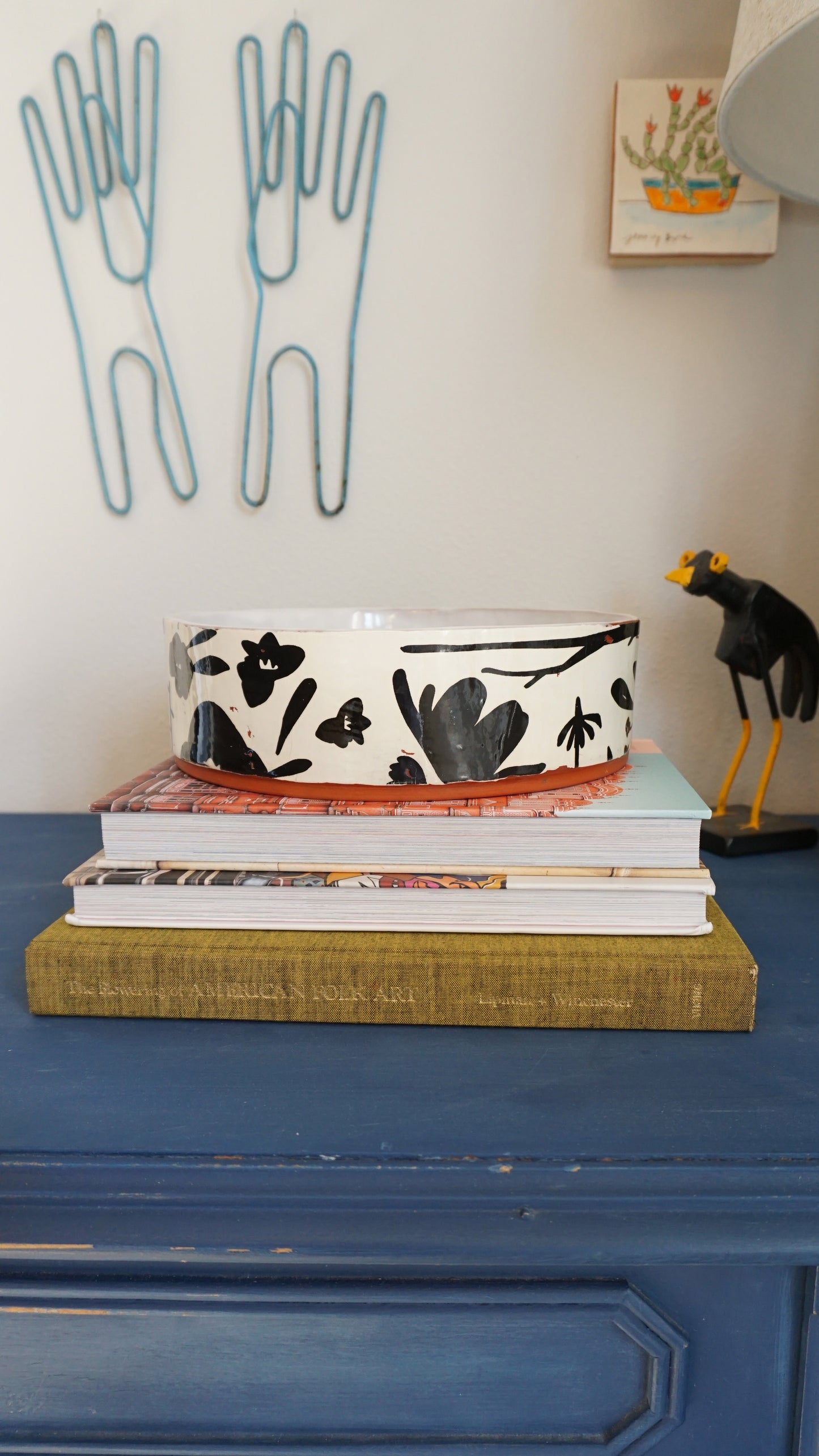 Scatterling BW Round Serving Bowl